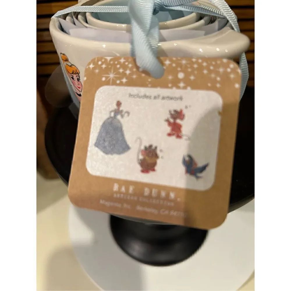 Rae Dunn Princess Measuring Cups - Picture 3 of 4